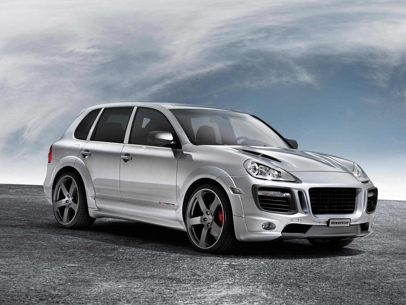 1884_Porsche-957-Cayenne