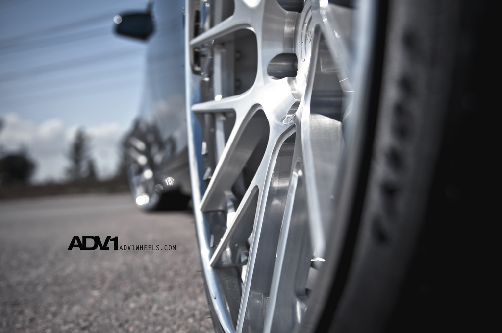 ADV.1-BMW-7-Series-photo-06