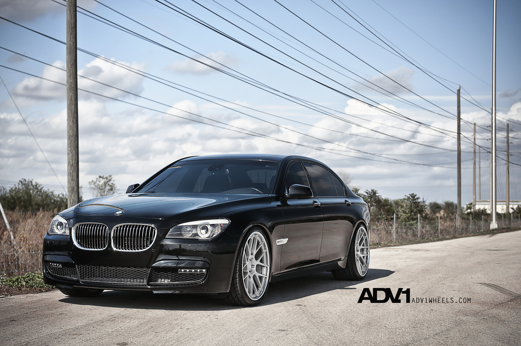 ADV.1-BMW-7-Series-photo-09